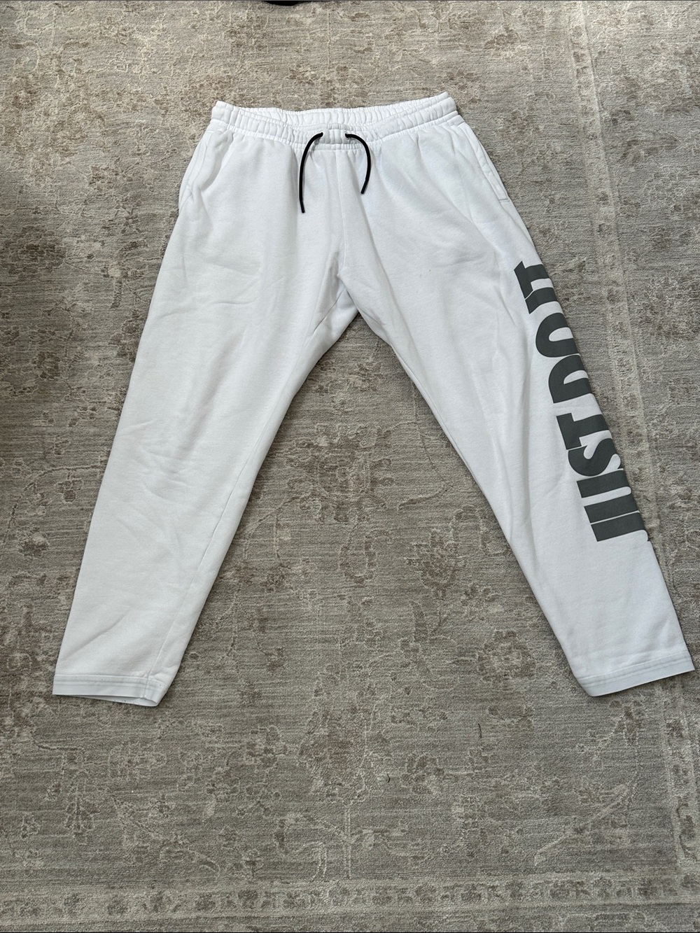 Nike Duo two Men’s Large one pair Athletic Pants and one pair Yoga pants. - Picture 8 of 14